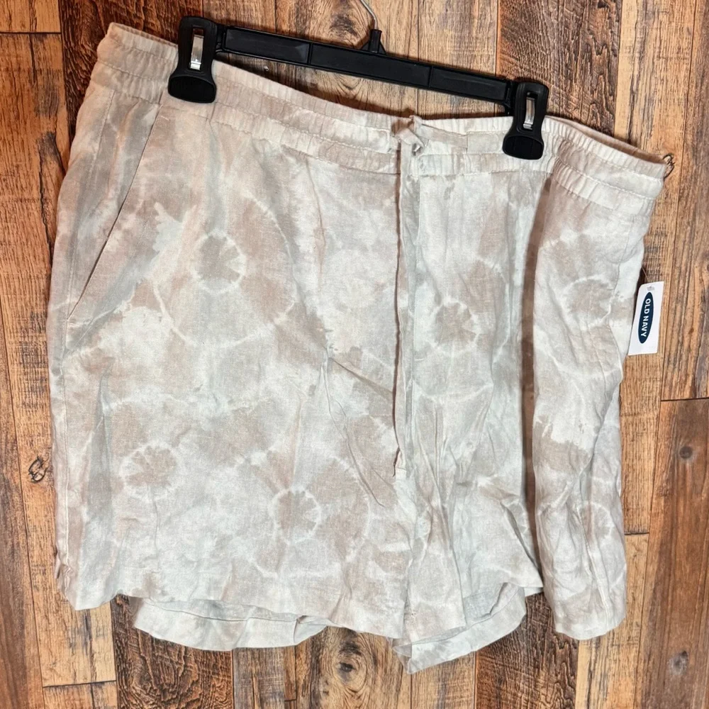 Old‎ Navy Women's Tie Dye Shorts - XL - Picture 2 of 4